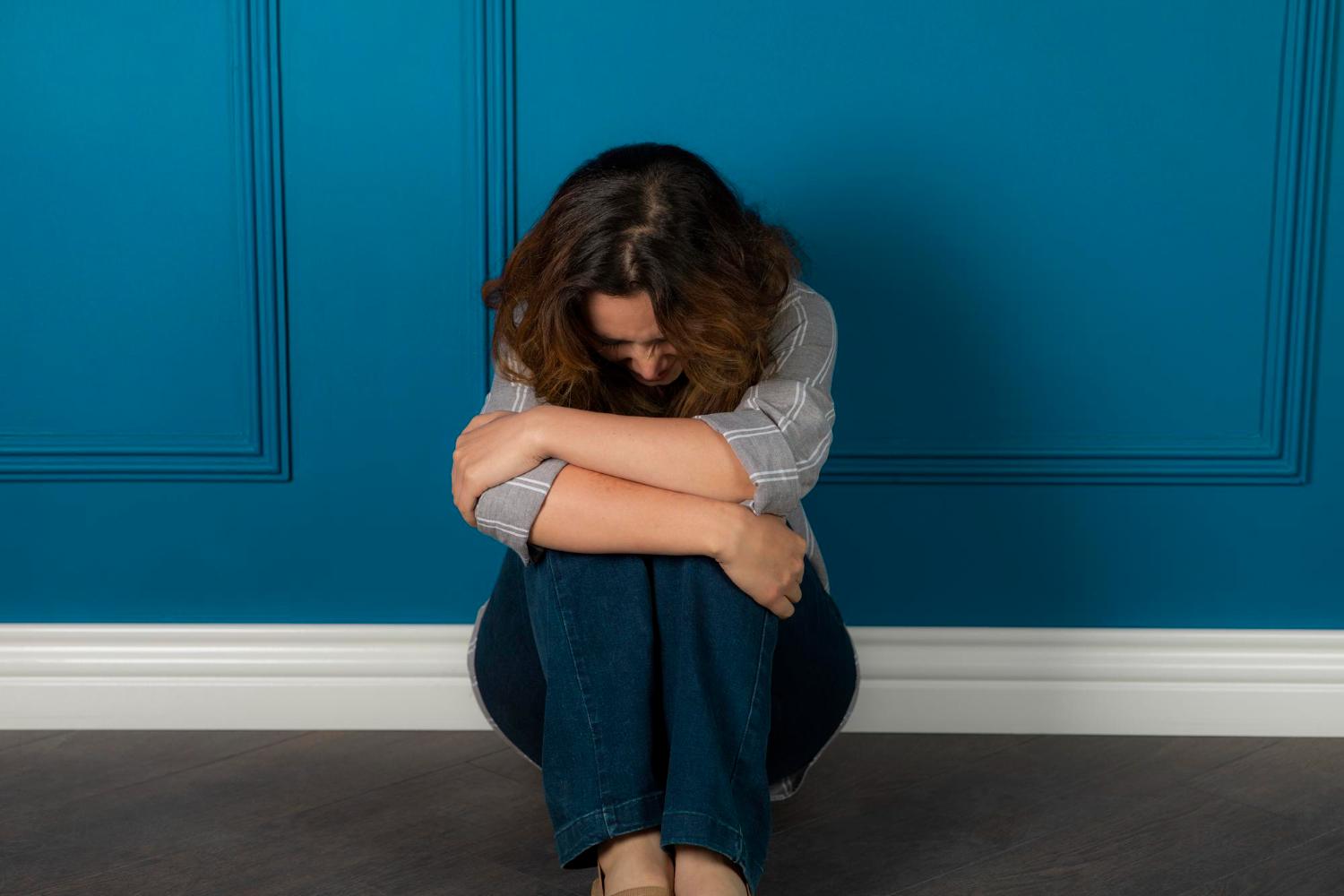 ماذا يعني تعرض شخص مقرّب للأذى النفسي وكيف يؤثر ذلك على برج الجدي