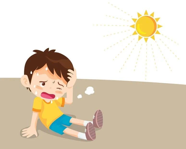 في حرارة الصيف.. كيف تؤثر السوائل على صحة طفلك