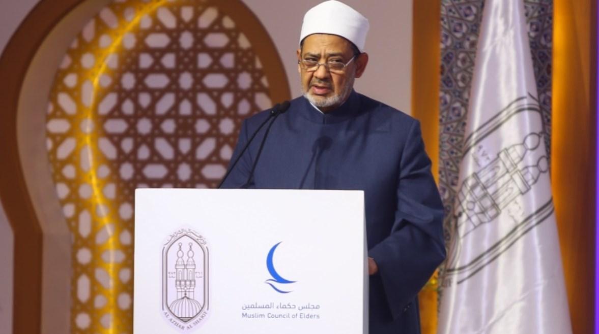 تعليق شيخ الأزهر لمكالمات تهنئة الأوائل وأثرها على التواصل الرسمي