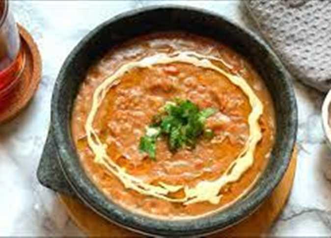 تقديم الفول الغزاوي بطرق متنوعة تعزز من تجربة الطعم الأصلي