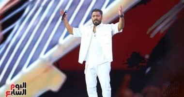 تامر حسني وأجواء مهرجان العلمين بين الفن والجماهير