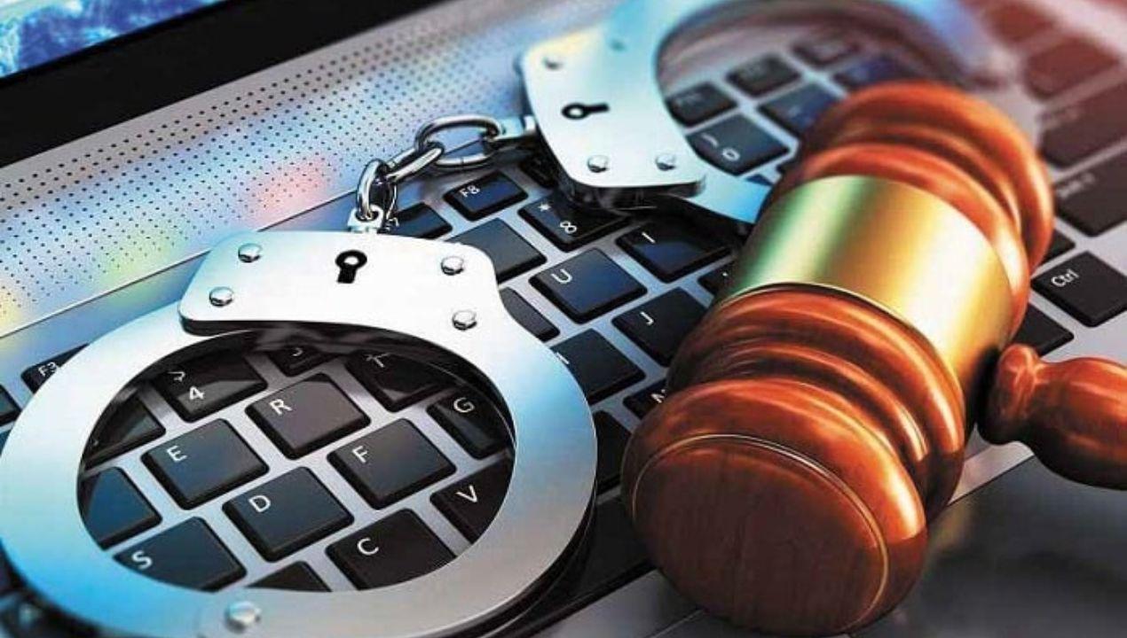 التوعية والتشريعات الوقائية كخطوات ضرورية لمكافحة الجرائم الإلكترونية وتعزيز الأمان الرقمي