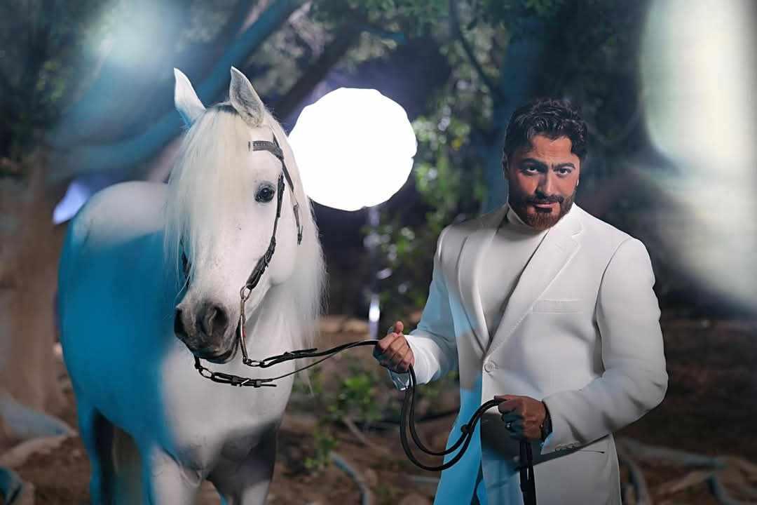 تحليل أبرز كلمات تامر حسني في رسالته وتأثيرها على الجمهور