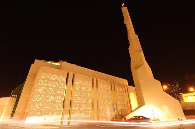 تأثير الفروقات الزمنية بين الأذان والإقامة على وحدة المصلين