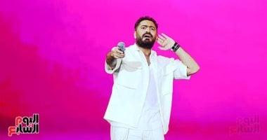 رد فعل الحضور وكيف تعامل تامر مع الموقف