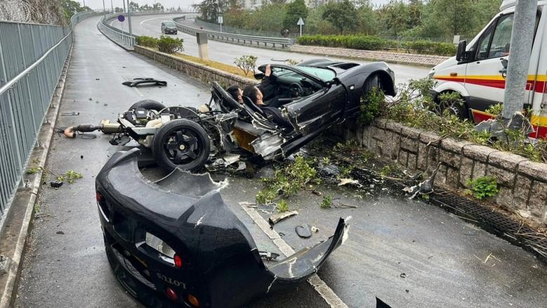 تفاصيل الحادث وأسباب التصادم بين نصف النقل والدراجة النارية