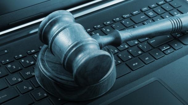 الإجراءات القانونية المتبعة في قضايا المشكلات الإعلامية