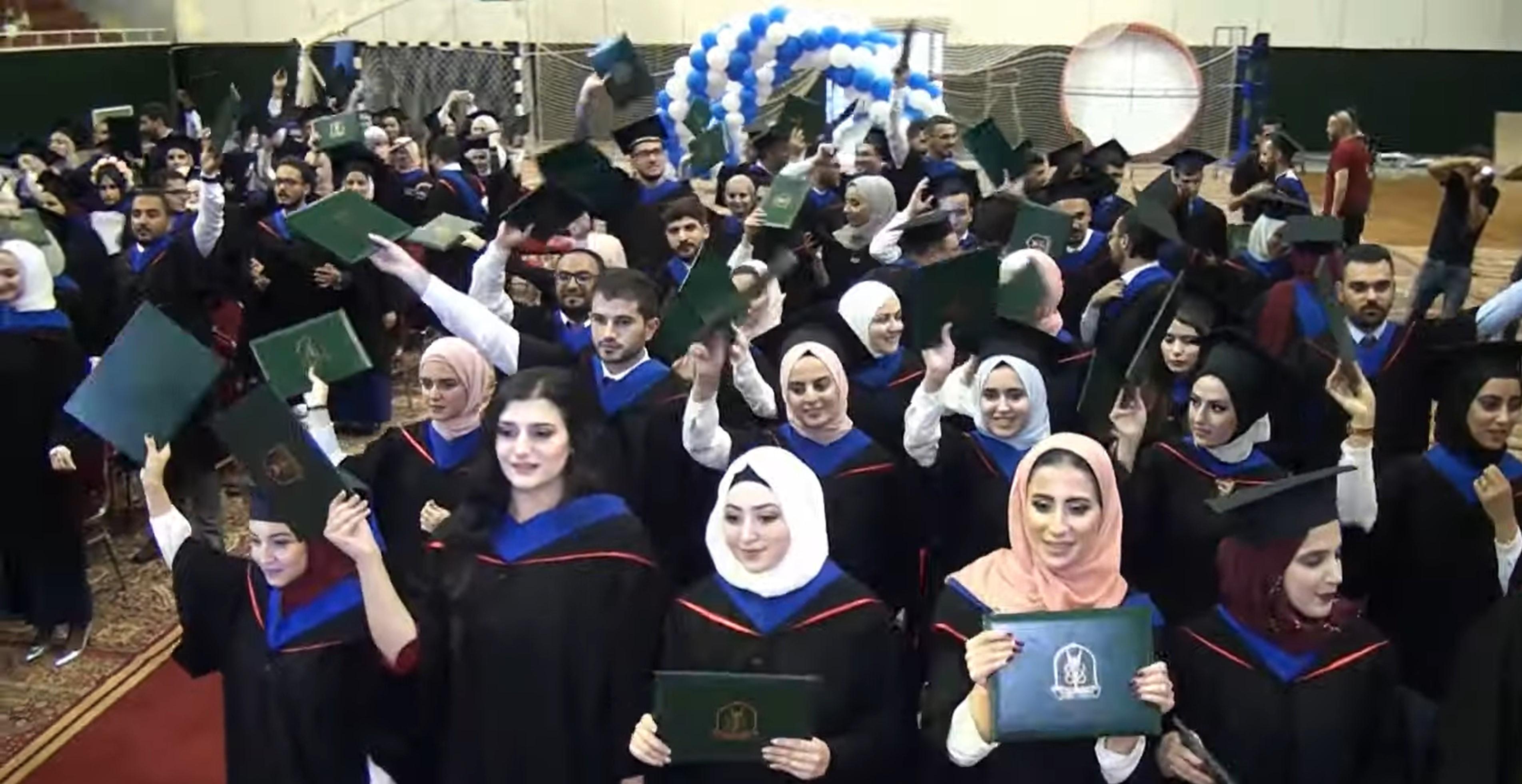 الفرص المهنية المستقبلية لخريجي كليات الطب وعلوم الحياة