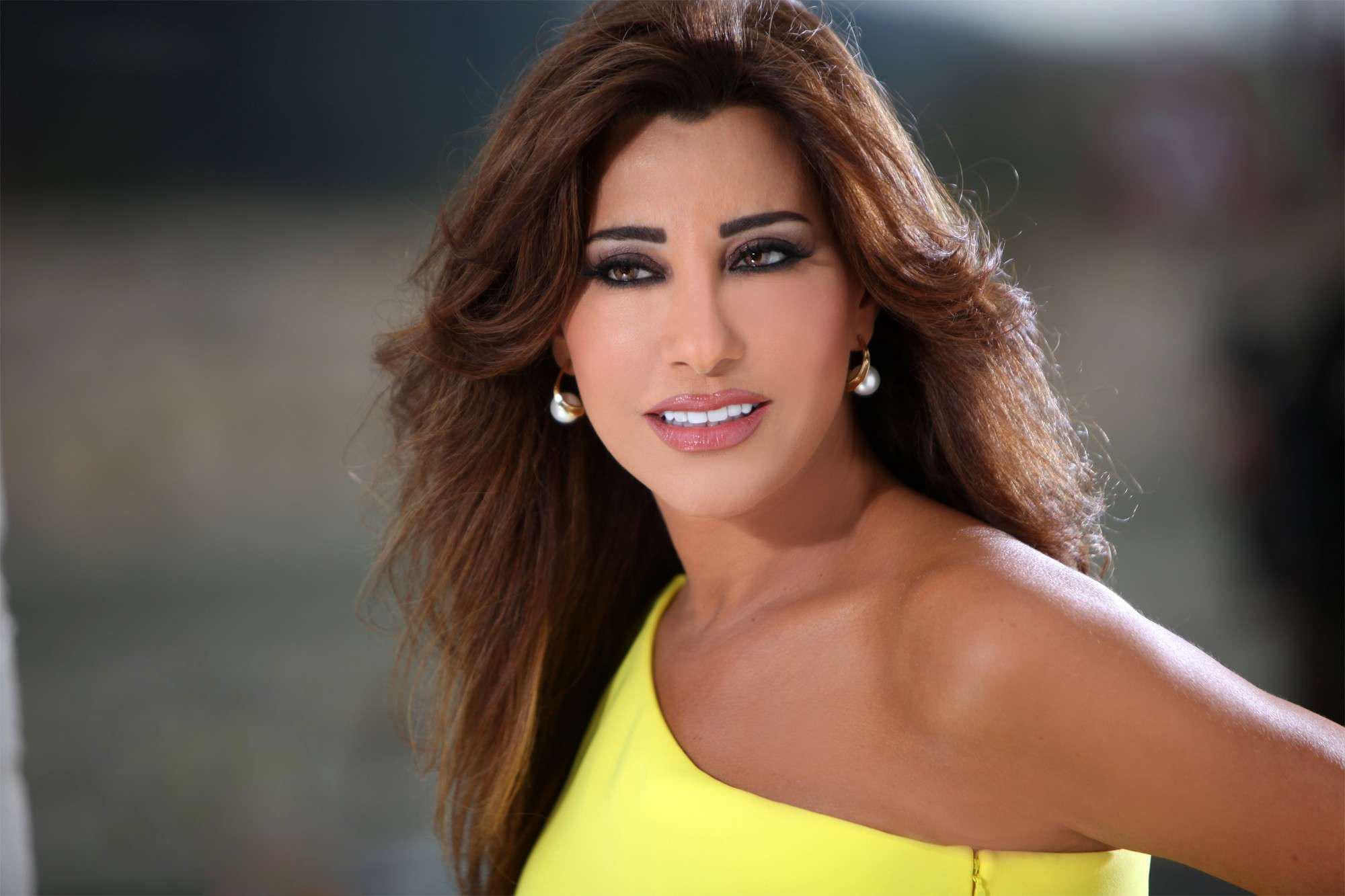 تحليل مشهد علبة فيفي عبده وتعابيرها في سياق العمل الدرامي