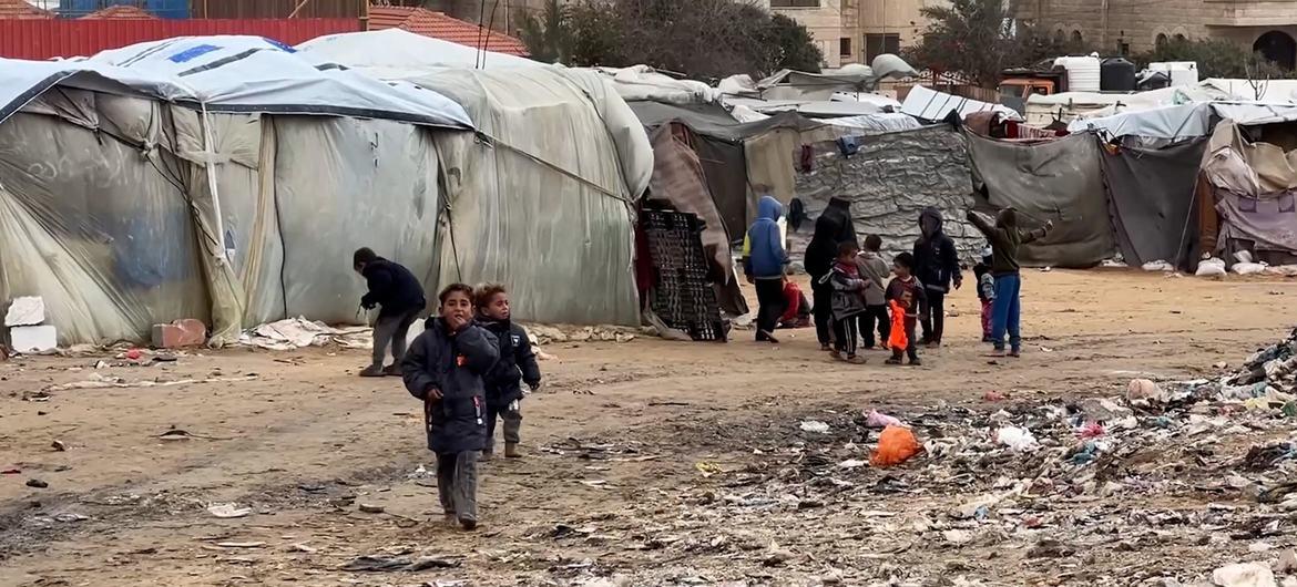 انعكاسات السياسة الدولية على معاناة السكان المدنيين