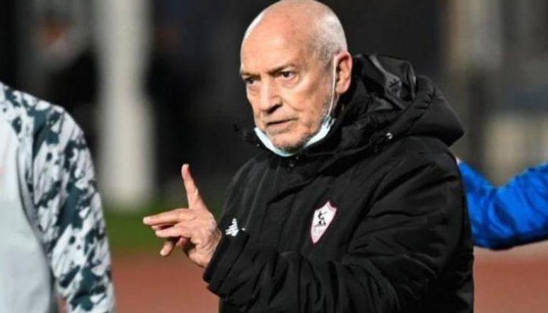 استراتيجية فيريرا للدفاع والهجوم في مواجهة حاسمة بالدوري