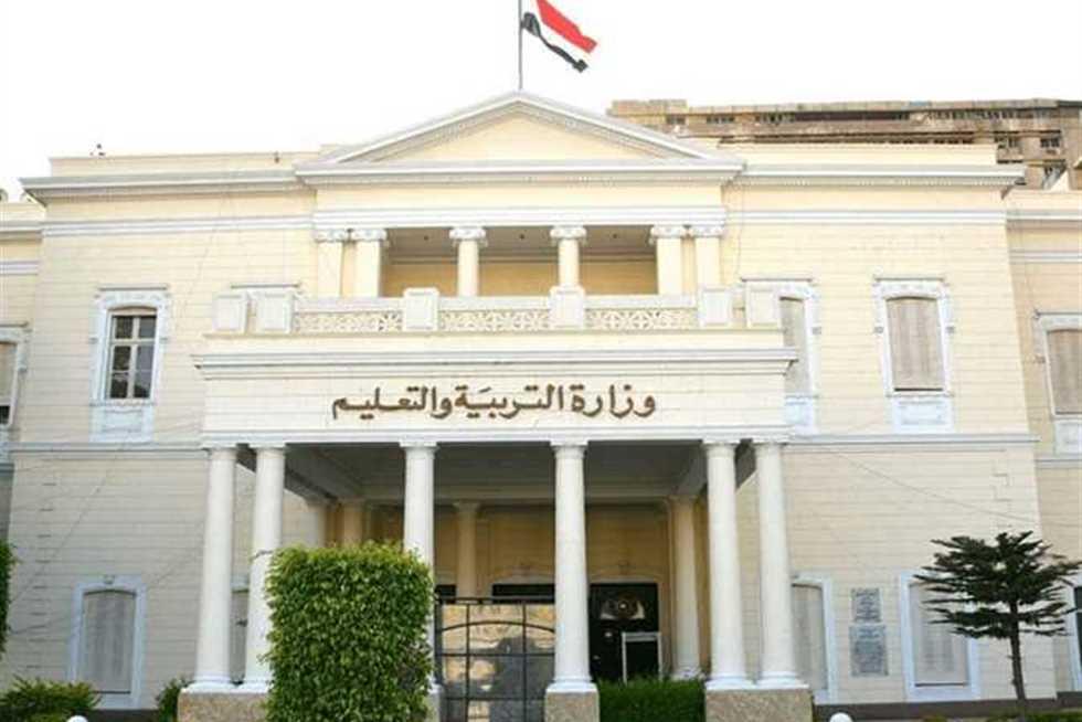 آليات توزيع الناجحين ومراحل استلام الوظائف في مسابقة 30 ألف معلم