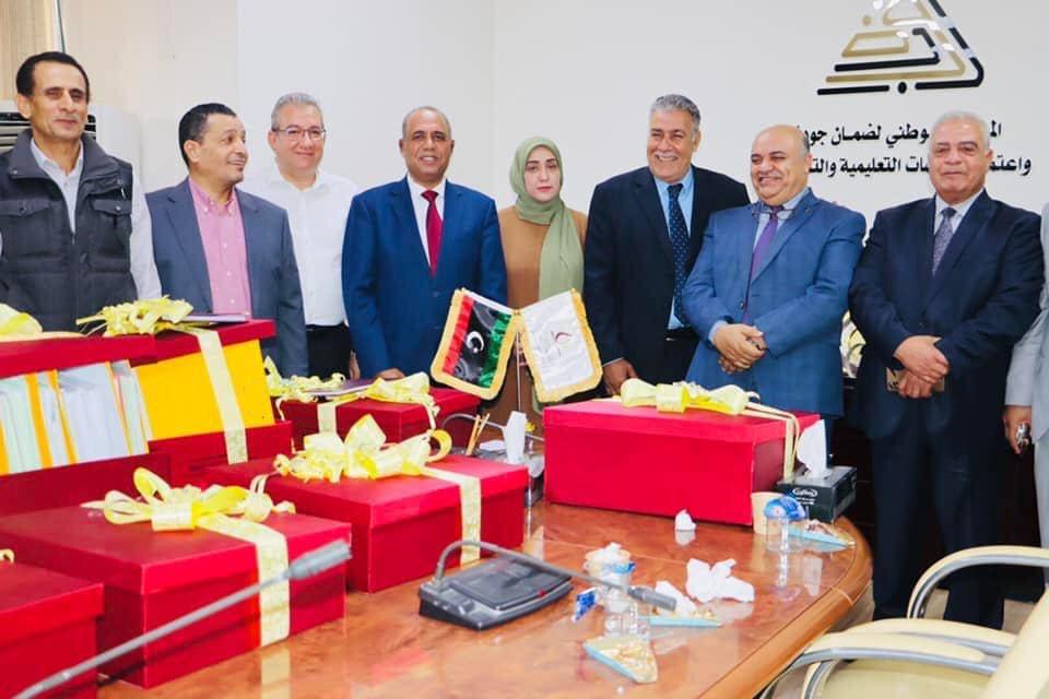 رؤية اللجنة الأكاديمية لتحسين جودة الدراسات العليا وتعزيز الابتكار في البحث