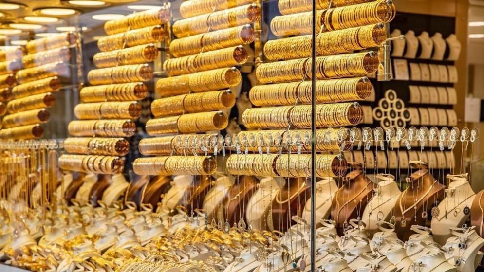 عيار 21 في الأسواق المحلية بعد التراجع الأخير وفهم تأثيره على المستهلكين