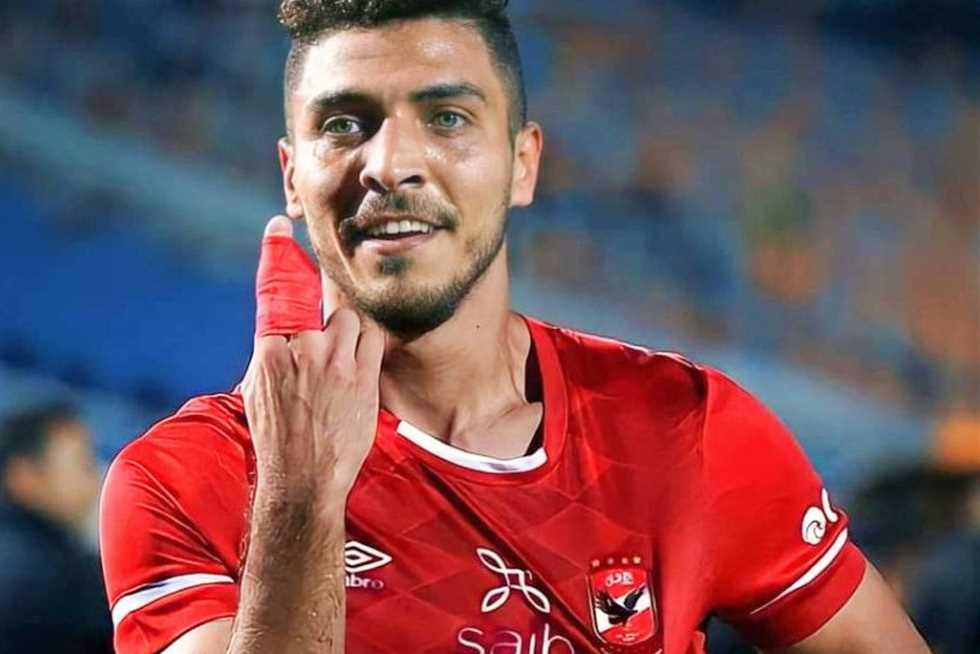 محمد شريف بين التوقعات والواقع في تعويض رحيل وسام أبو علي