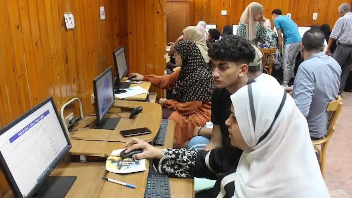 دليل اختيار الكليات المتاحة وتأثيرها على فرص الطلاب المستقبلية