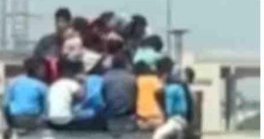 الداخلية توضح ملابسات فيديو اعتلاء أشخاص لصناديق سيارات ربع نقل في الشرقية