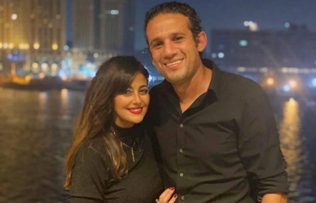 احتفالية رومانسية تجمع بين القبلة والرسالة العذبة