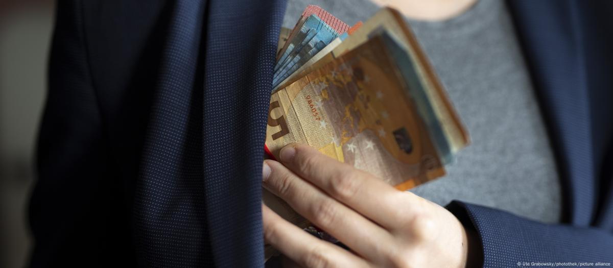 توصيات لتعزيز التنسيق بين الجهات الأمنية والمجتمع المدني للحد من الجرائم الاقتصادية