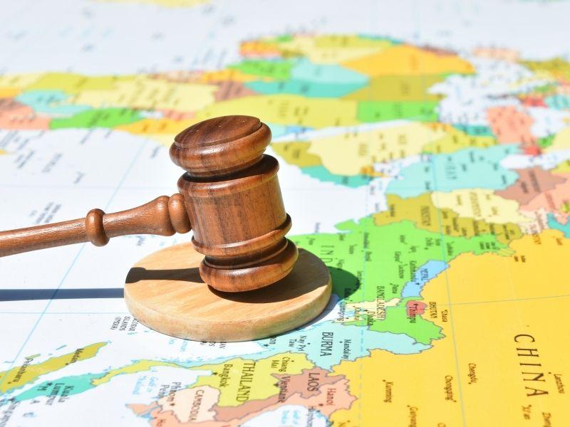 آليات تطبيق القانون الجديد وتعزيز الوعي المجتمعي للحد من الحوادث