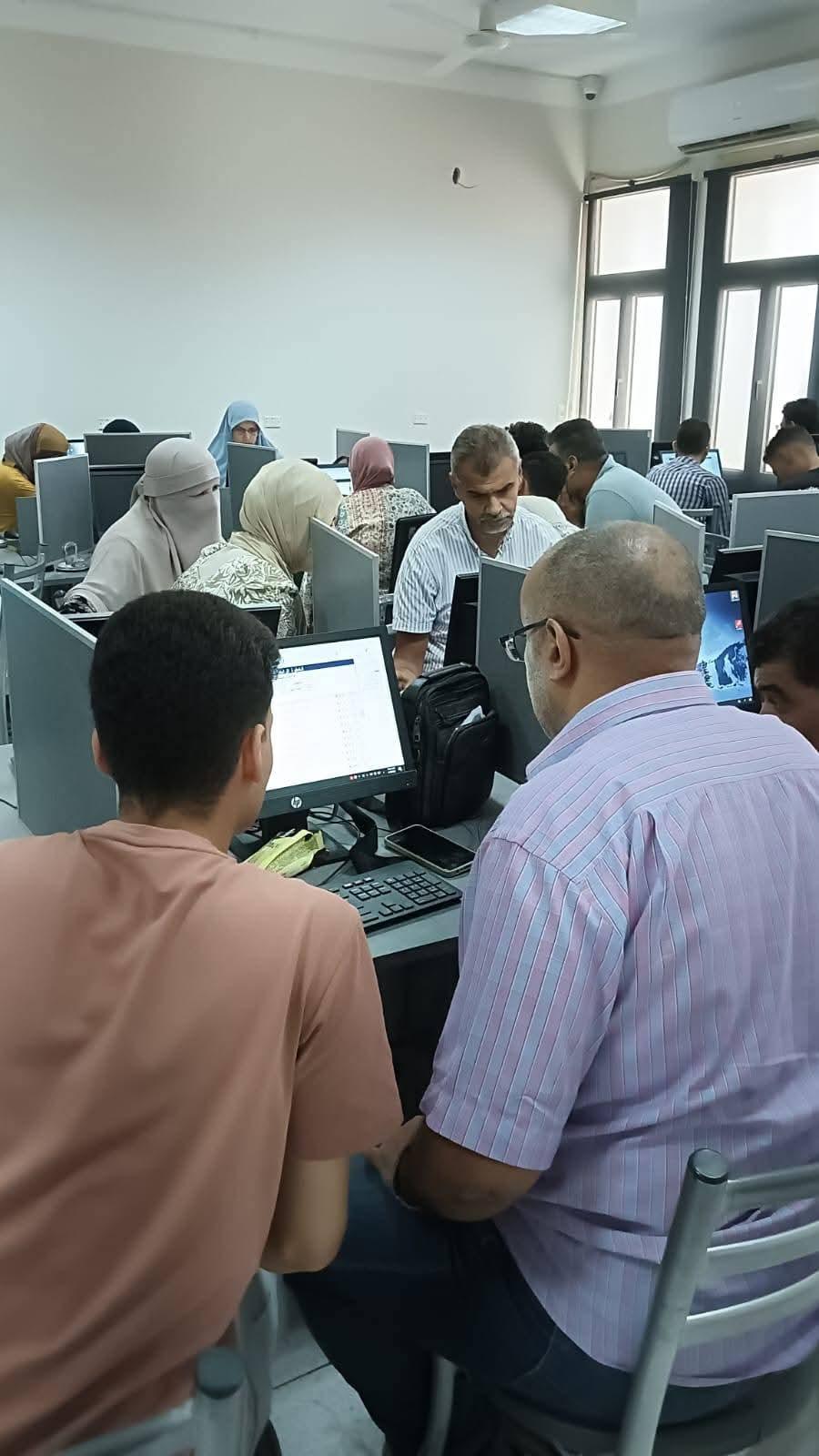 تحديات الدعم الفني وسبل تعزيز كفاءة خدمات معامل الحاسبات