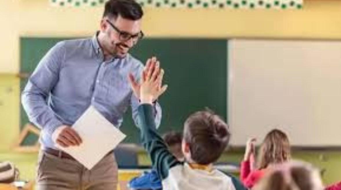 توصيات لضمان استمرارية تطوير مهارات معلمي الدراسات الاجتماعية بعد التدريب