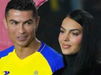 لقطات حصرية تكشف تفاصيل اللقاء الأول بين جورجينا وكريستيانو