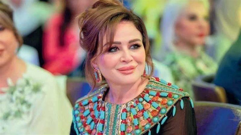 إلهام شاهين وأبرز نجوم الفن في أجواء مميزة بالساحل