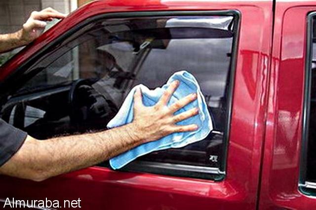 نصائح للحفاظ على زجاج السيارة نظيفاً لفترات أطول
