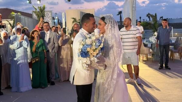 حضور لافت لأبطال الأهلي والمنتخب السابقين في زفاف أحمد الجندي