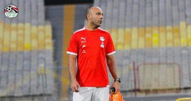 أيمن عبدالعزيز يسلط الضوء على نقاط ضعف الأهلي في الأداء الدفاعي