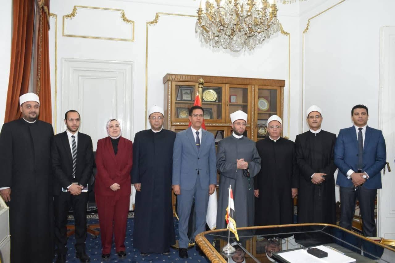 تصميم المسجد والمرافق الحديثة التي تلبي احتياجات الطلاب وأعضاء هيئة التدريس