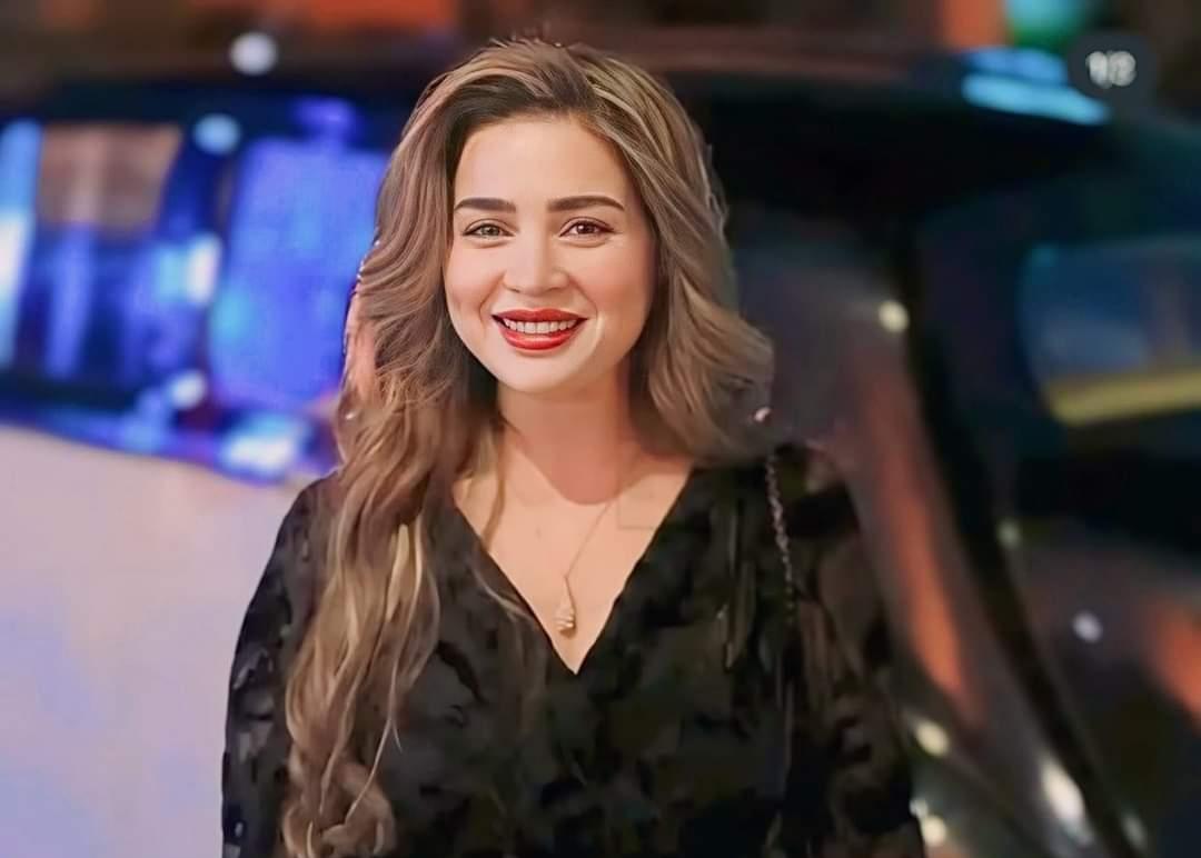 مي عز الدين تكشف عمق الصداقة بين ياسمين عبدالعزيز وذكريات والدتها