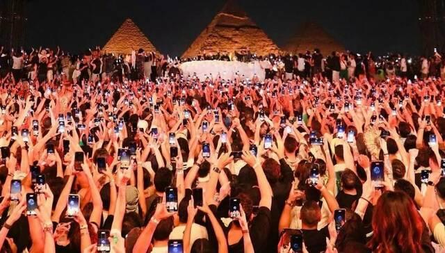 دور مصر في تعزيز قطاع الحفلات والسياحة حسب رؤية مصطفى كامل