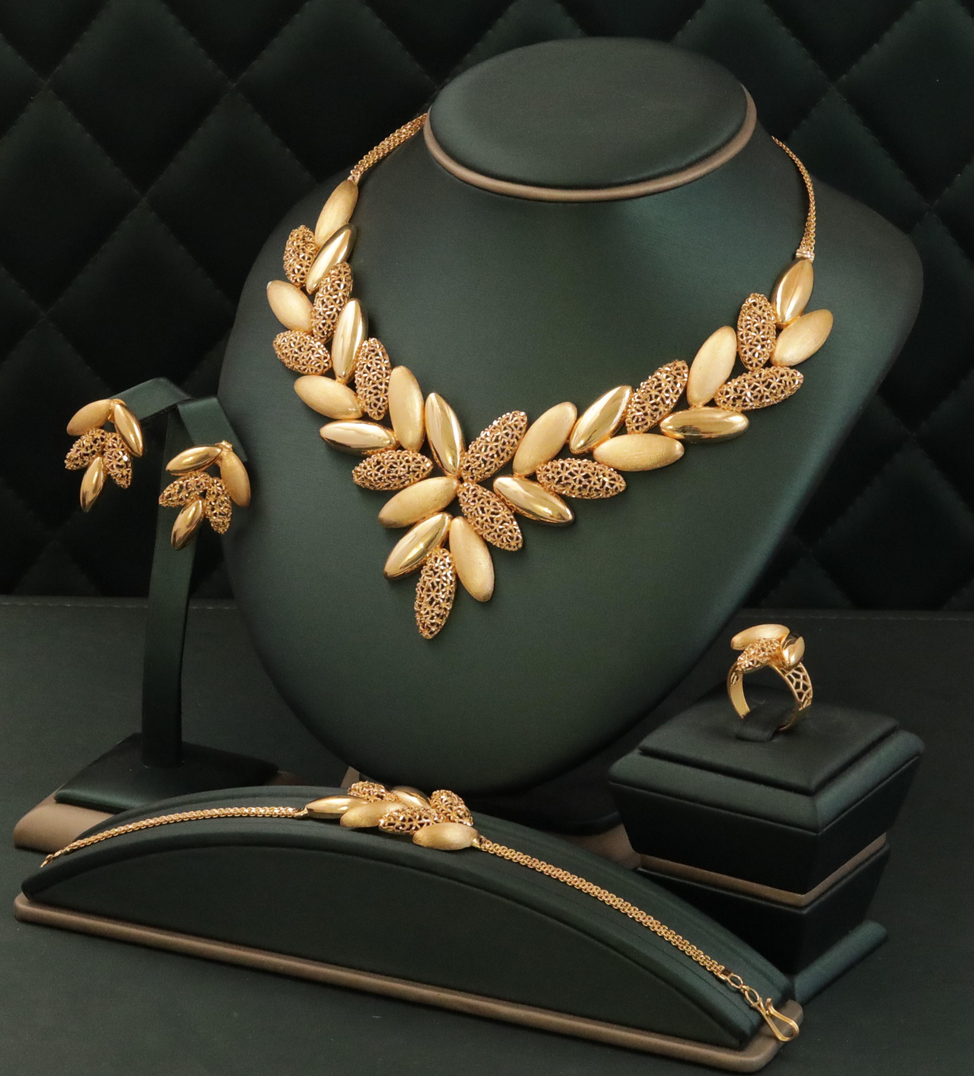 عيار 21 في قلب الانخفاض الجديد وتأثيره على السوق المحلية