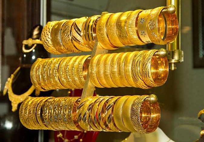تأثير ارتفاع أسعار الذهب على المستهلكين والمستثمرين حتى الآن