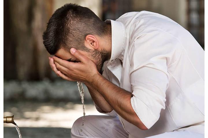 آثار البرد الشديد على صحة الوضوء وأحكامه
