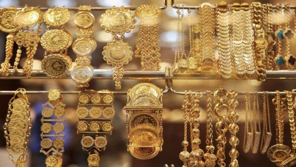 تحليل أسباب التغير في سعر الذهب وتأثيرها على عيار 21