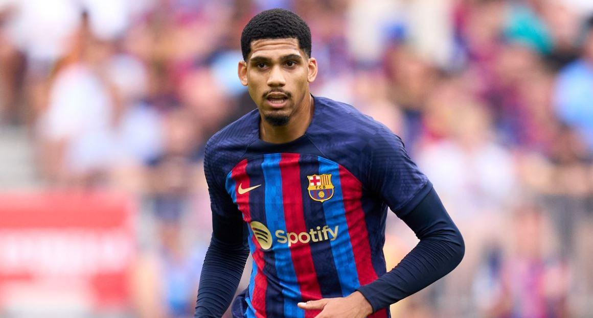 نظرة على حياة نجم برشلونة خارج الملاعب