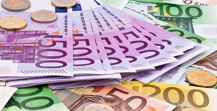 العوامل المؤثرة على تقلبات سعر اليورو اليوم في البنوك