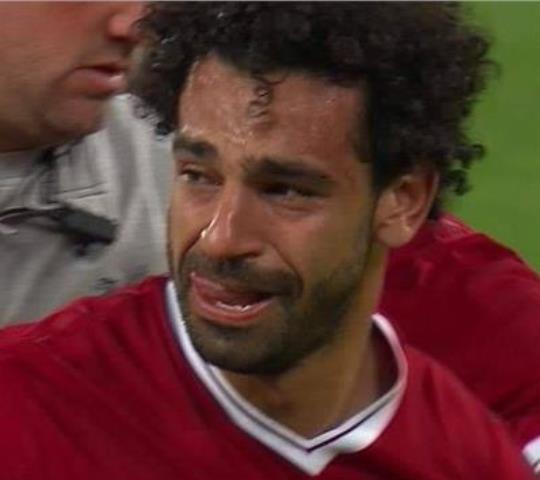 سلوت يتناول اللحظة الإنسانية في بكاء محمد صلاح