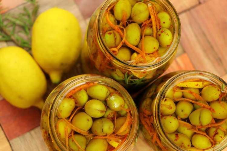 طرق تحضير محلول التخليل الأمثل لضمان سلامة الزيتون