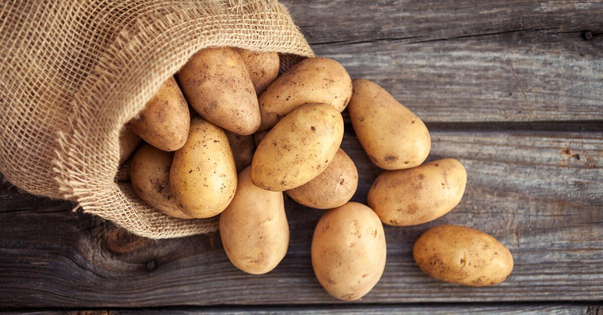 العناصر الغذائية في البطاطا التي تعزز صحة الجلد