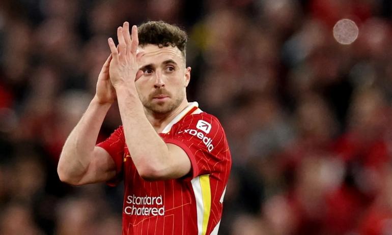 تحليل أسباب توتر العلاقة بين لاعب ليفربول ومشجعي كريستال بالاس