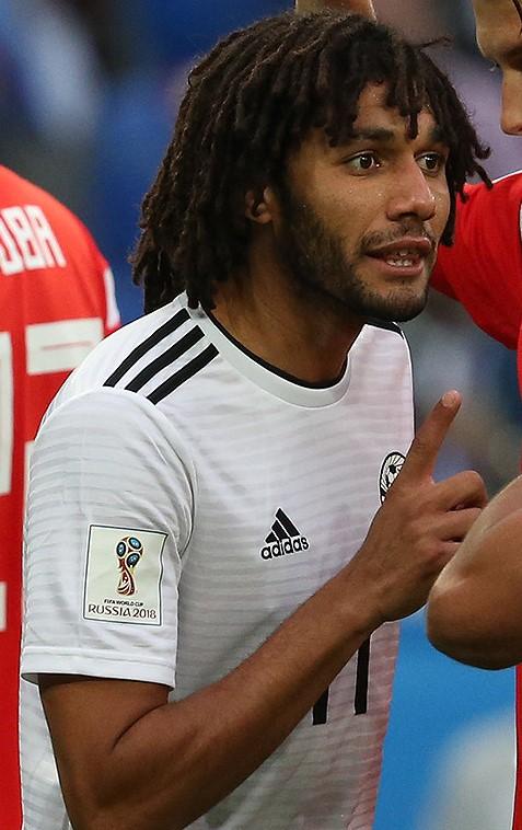 كيف يمكن للنجوم العرب تعزيز الترابط الرياضي من خلال التواصل الاجتماعي