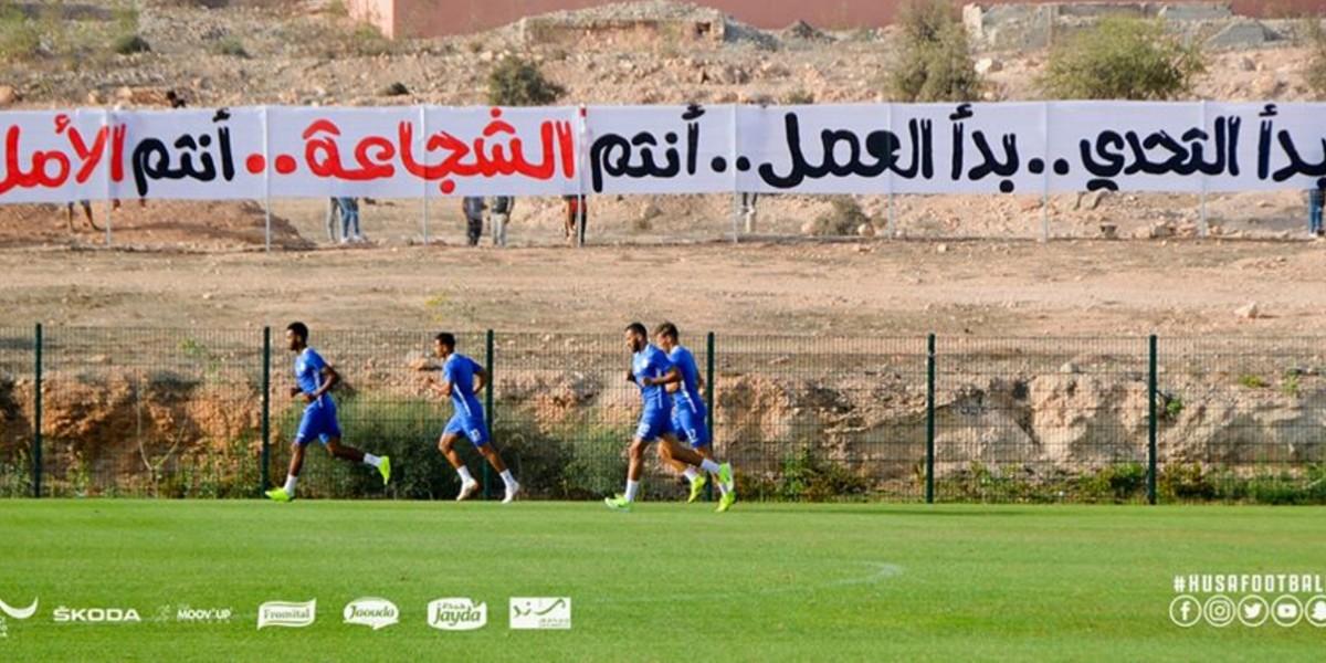 تأثير الكلمات المؤثرة على تحفيز اللاعبين وبناء الروح المعنوية