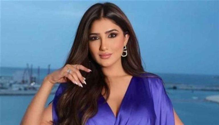 مي عمر تتحدث عن تحولات الفنان الشهير في طريقة تعامله مع التريندات