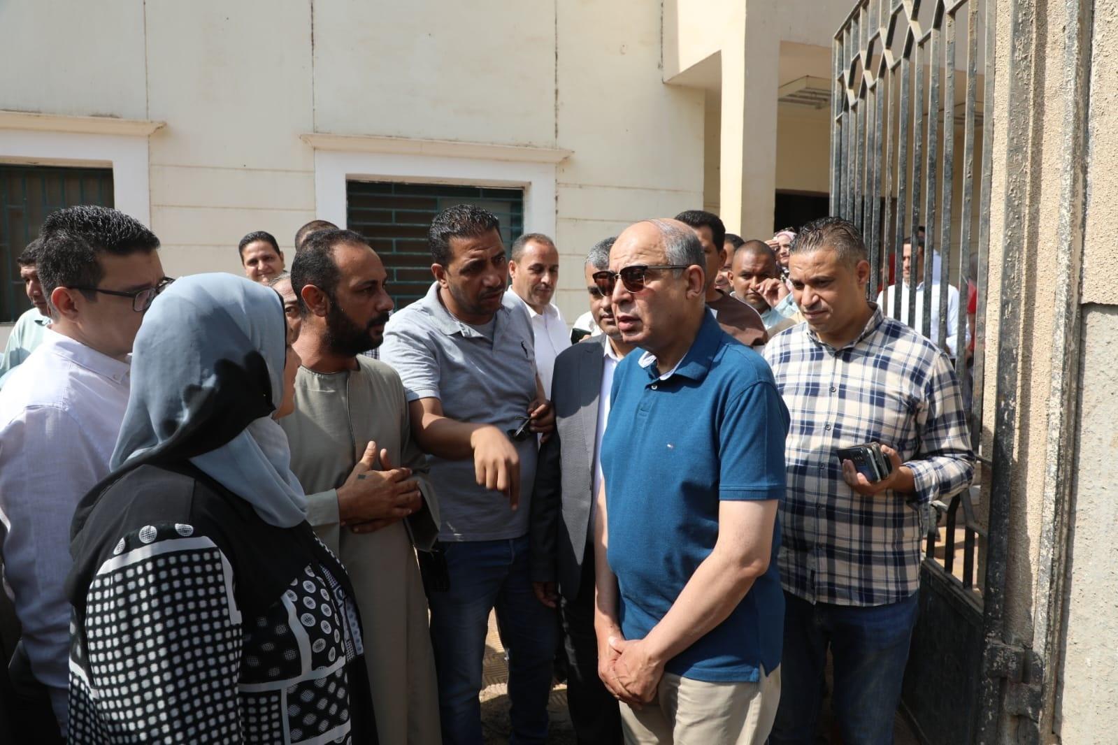 تفاصيل برامج الإعانات العاجلة للحالات الأولى بالرعاية في المنيا