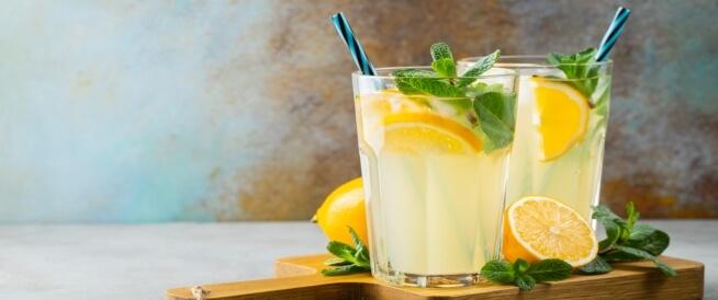 أفضل المشروبات الطبيعية التي تساهم في تفتيت حصوات الكلى