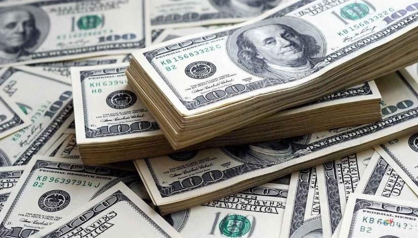 التوقعات الاقتصادية وتأثيرها على سعر الدولار قريبا